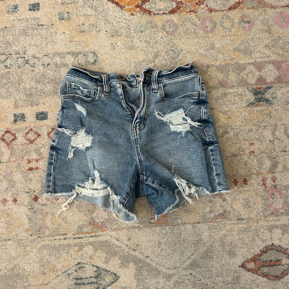Ripped blue jeans shorts size 25 women’s